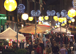 Addobbi lampioni Mercatini di Natale